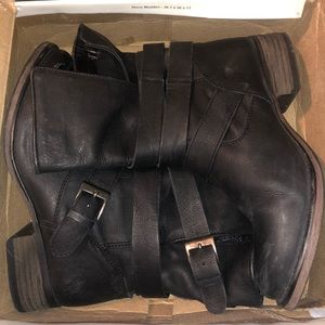 Steve Madden leather boots 🥾